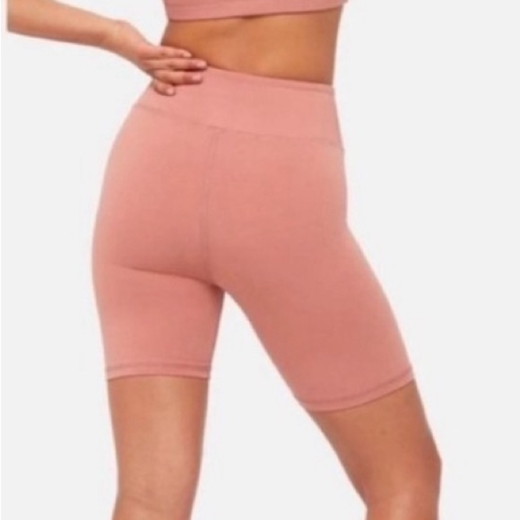 MATE The Label Stretch Biker Shorts - Picture 3 of 9